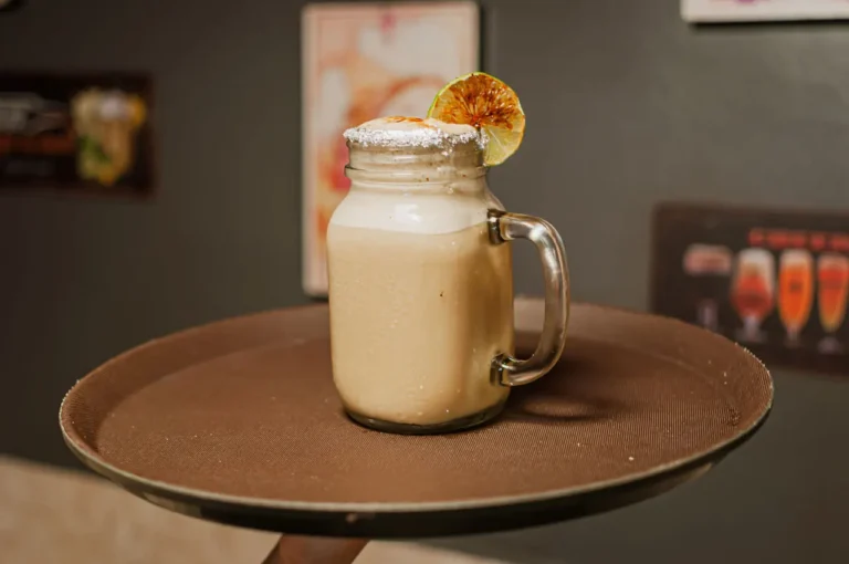 Limonada de Jengibre Hierbabuena y Piña